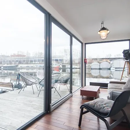 Unique Floating Houseboat By Easybnb Πλωτό κατάλυμα